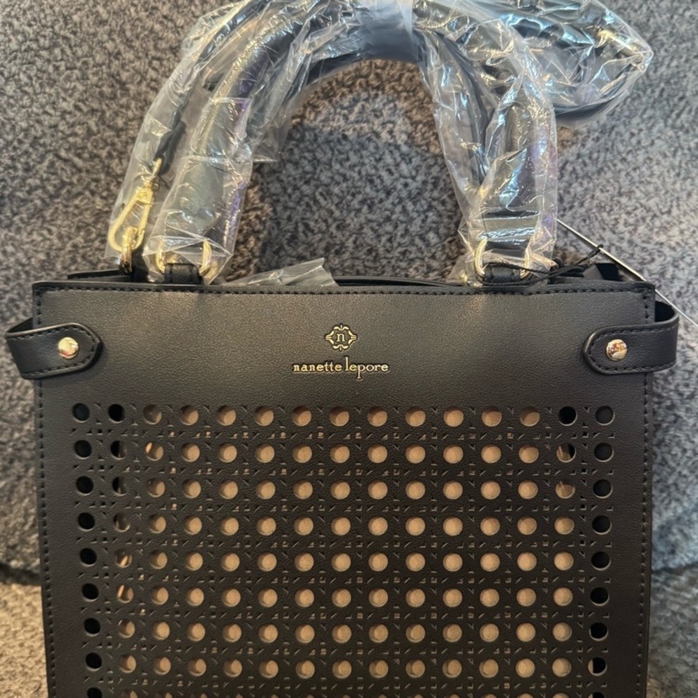 Erika Elegant Black Label